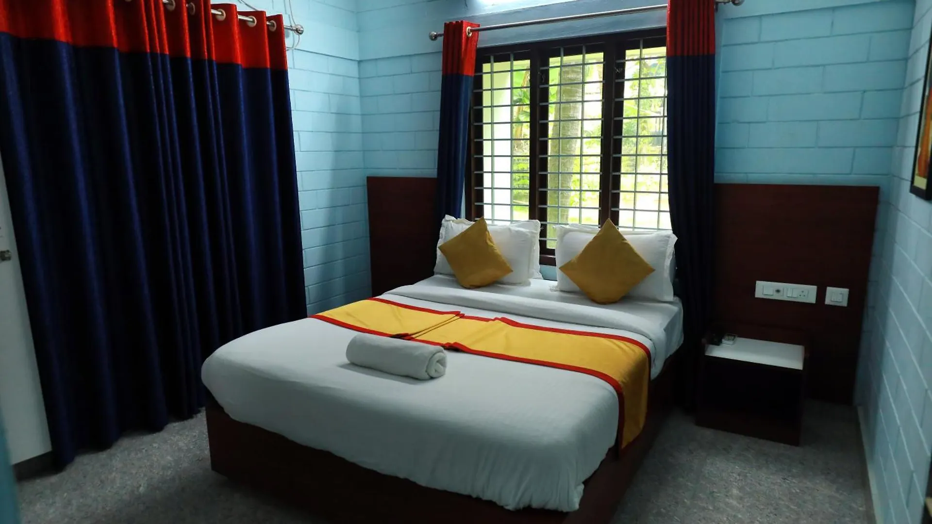 Narmada Homestay Ganga Perintalmanna Indien